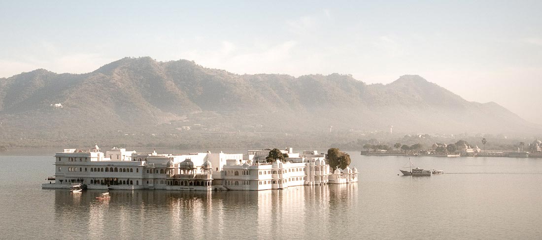 india-rajastao-lake-palace